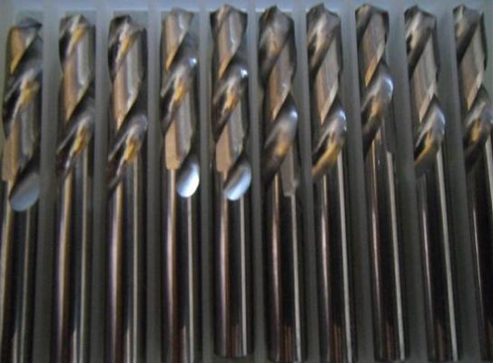 整体硬质合金钻头